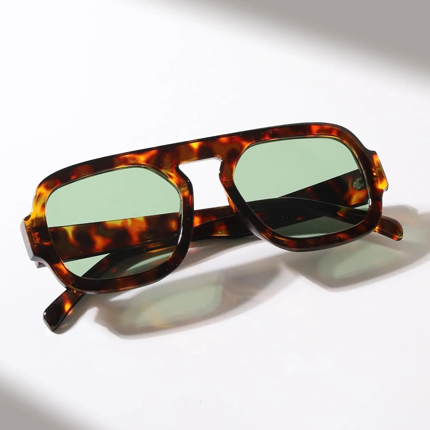 ADE WU Trendy Square Sunglasses for Women Men,Vintage Square Aviator Sunglasses Fashion 70s Inspired Stylish Flat Top Shades