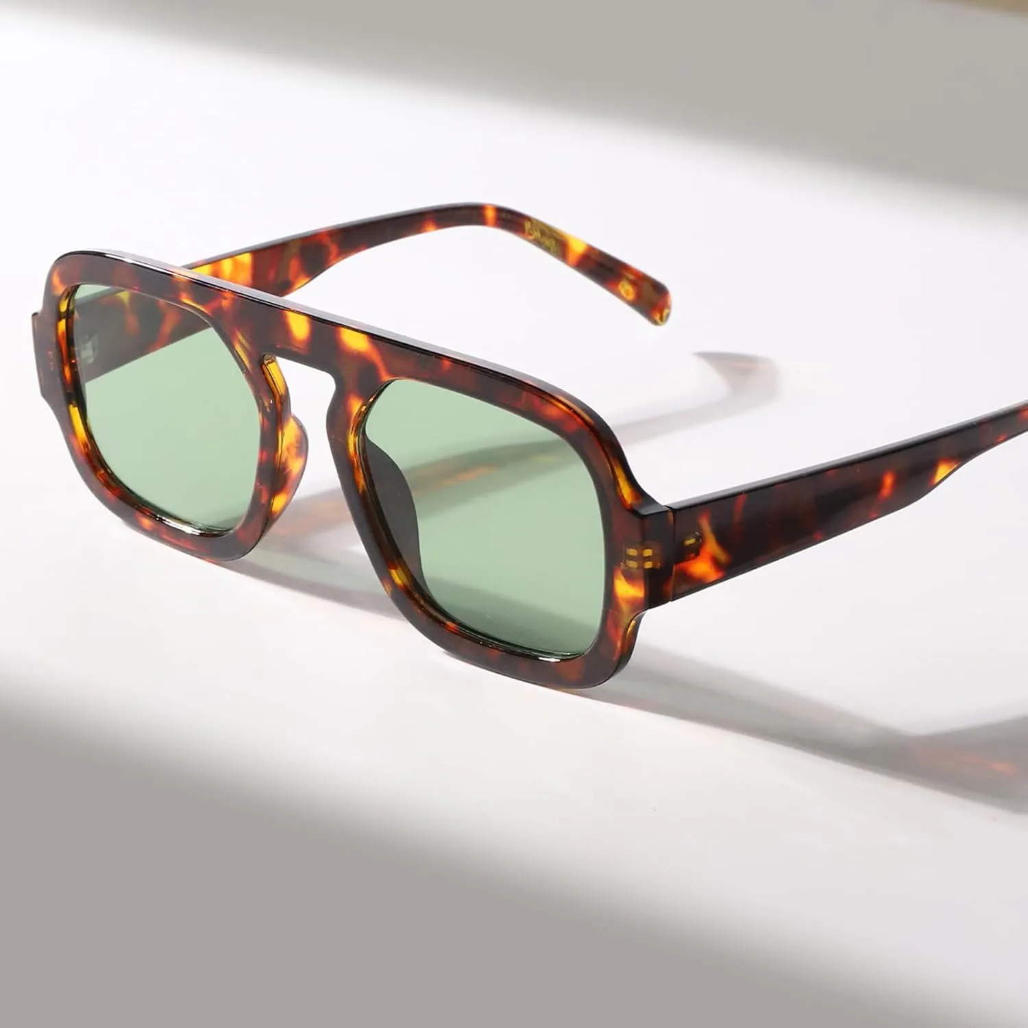 ADE WU Trendy Square Sunglasses for Women Men,Vintage Square Aviator Sunglasses Fashion 70s Inspired Stylish Flat Top Shades