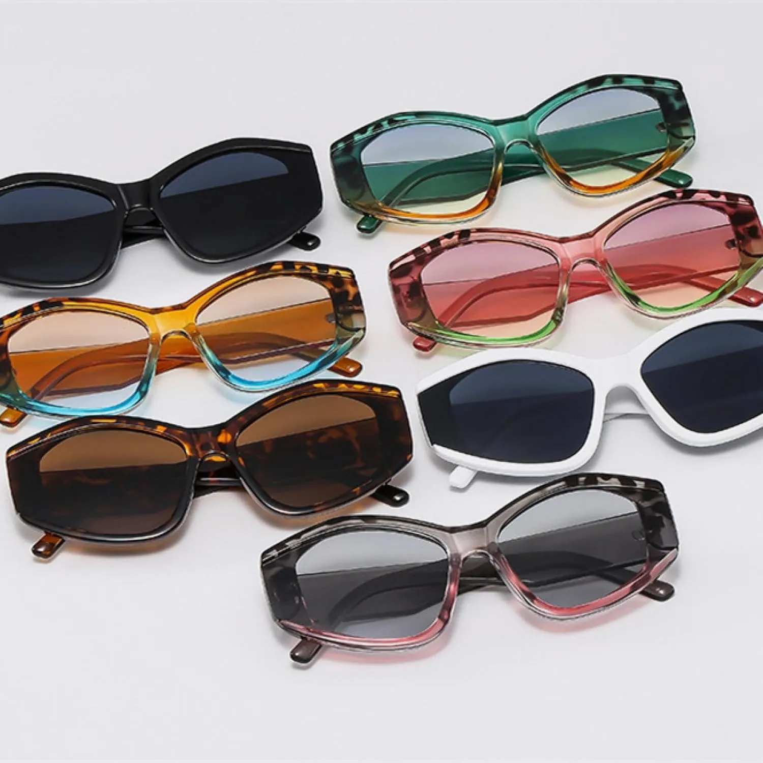 Fashion Thick Frame Sunglasses for Women Punk Trendy Outdoor Uv400
