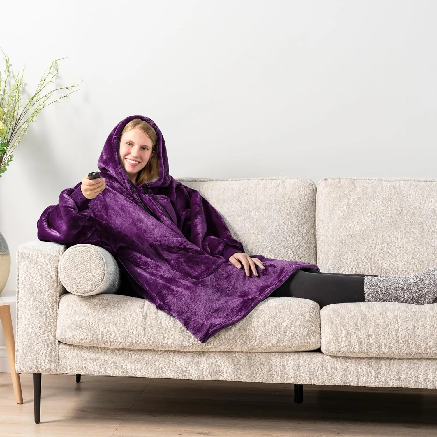 PAVILIA Blanket Hoodie for Women, Sherpa Wearable Blanket Men, Oversized Sweatshirt Blanket, Fleece Hooded Blanket Sweater